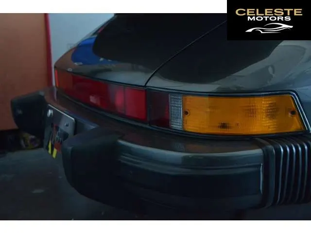 PORSCHE 911 1989 — photo 7 sur 8