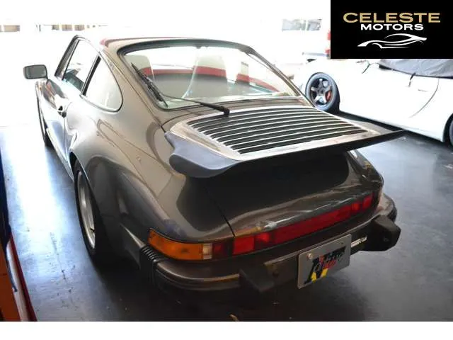PORSCHE 911 1989 — photo 8 sur 8