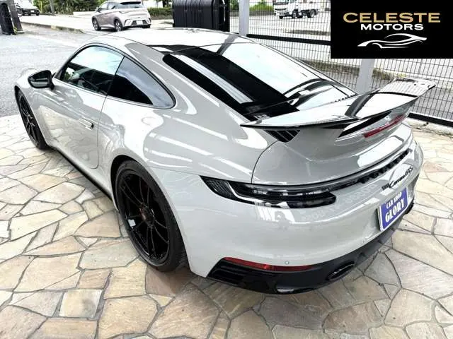 PORSCHE 911 2023 — photo 5 sur 8
