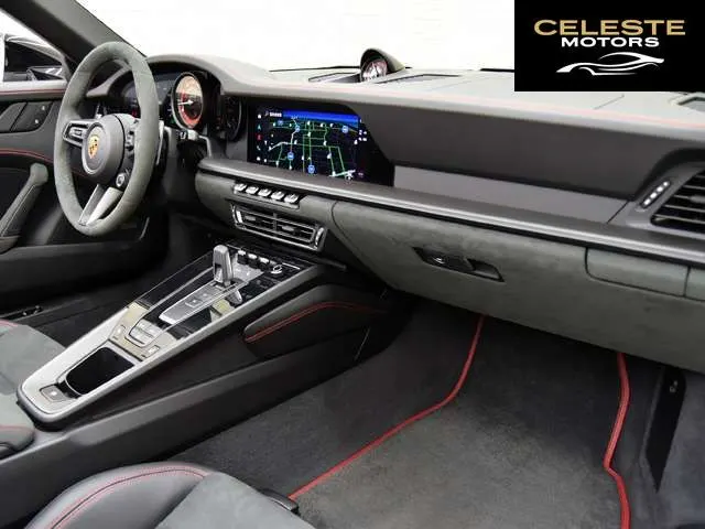 PORSCHE 911 Cabriolet 2024 — photo 6 sur 8