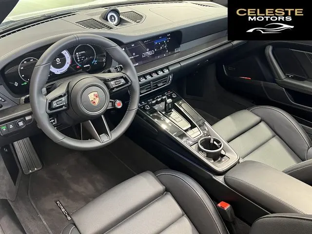PORSCHE 911 Cabriolet 2025 — photo 4 sur 8