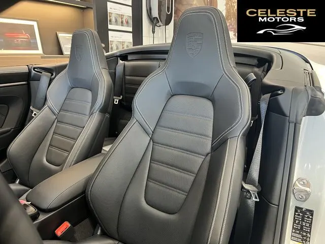 PORSCHE 911 Cabriolet 2025 — photo 5 sur 8