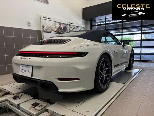 PORSCHE 911 Cabriolet 2025 — photo 6 sur 8