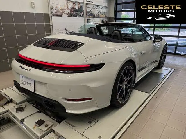 PORSCHE 911 Cabriolet 2025 — photo 8 sur 8