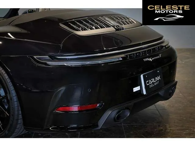 PORSCHE 911 Cabriolet 2025 — photo 2 sur 8