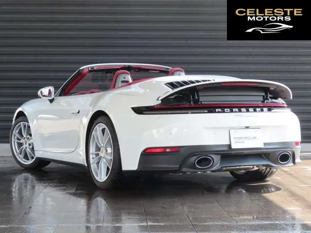 PORSCHE 911 Cabriolet 2025 — photo 6 sur 8