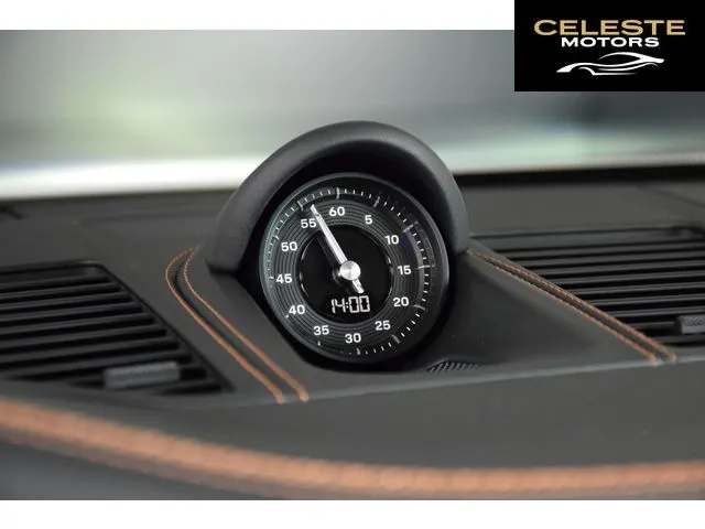 PORSCHE 911 Cabriolet 2025 — photo 6 sur 8