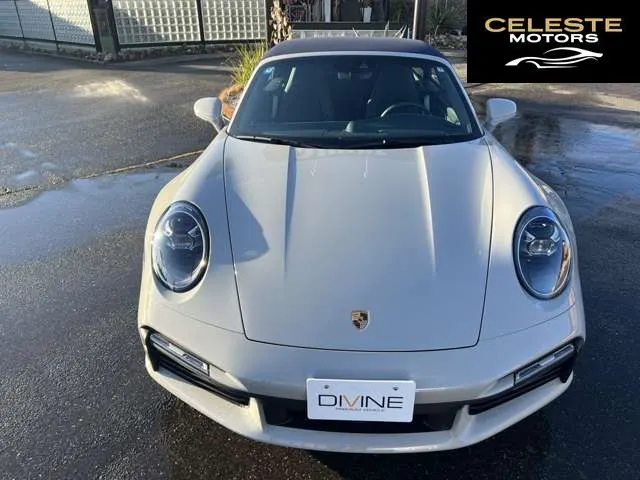 PORSCHE 911 Cabriolet 2023 — photo 1 sur 8