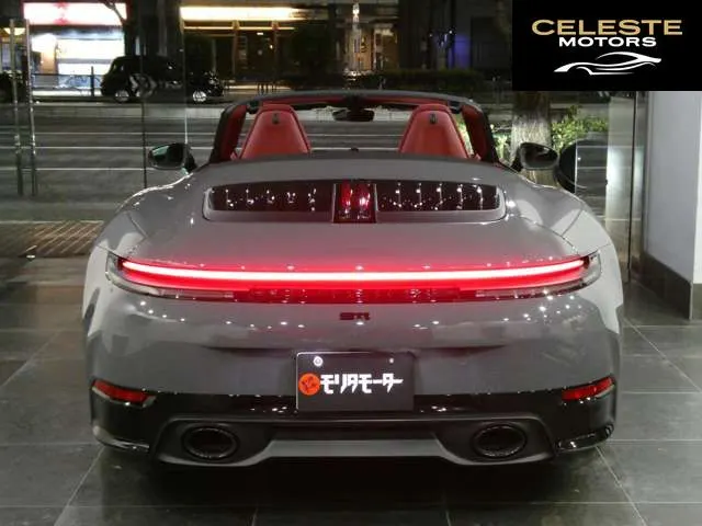 PORSCHE 911 Cabriolet 2025 — photo 2 sur 8