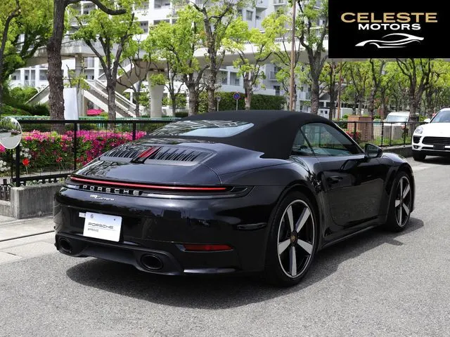 PORSCHE 911 Cabriolet 2024 — photo 4 sur 8