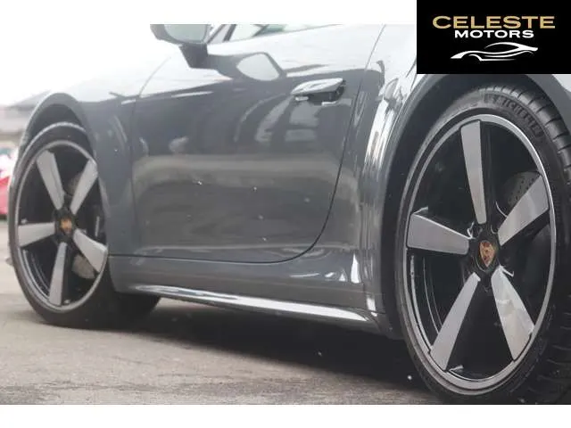 PORSCHE 911 Cabriolet 2025 — photo 7 sur 8