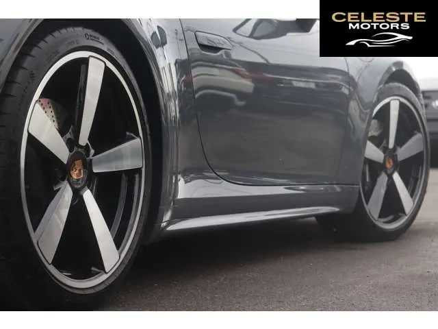 PORSCHE 911 Cabriolet 2025 — photo 8 sur 8