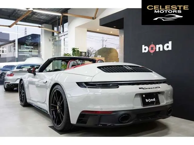PORSCHE 911 Cabriolet 2024 — photo 3 sur 8