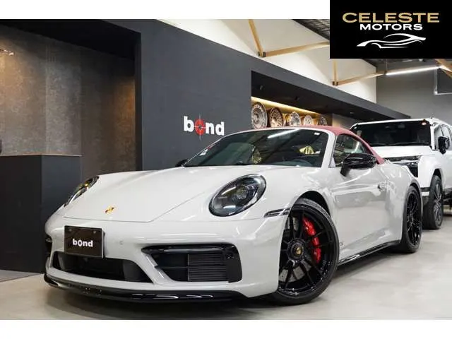 PORSCHE 911 Cabriolet 2024 — photo 8 sur 8