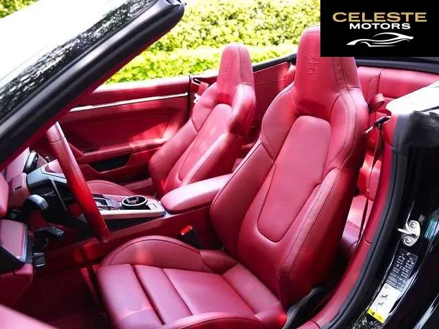 PORSCHE 911 Cabriolet 2023 — photo 8 sur 8