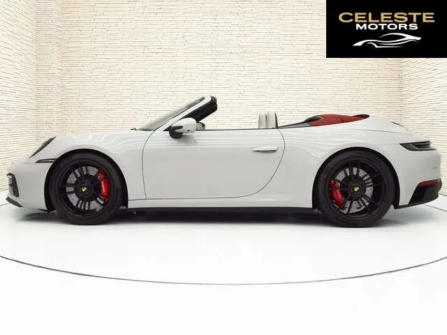 PORSCHE 911 Cabriolet 2023 — photo 2 sur 8