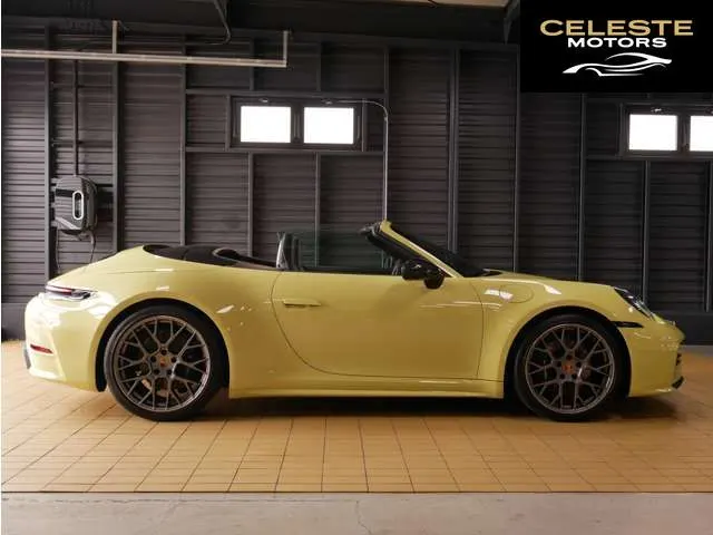 PORSCHE 911 Cabriolet 2024 — photo 3 sur 8