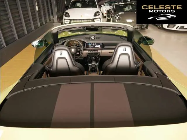PORSCHE 911 Cabriolet 2024 — photo 4 sur 8