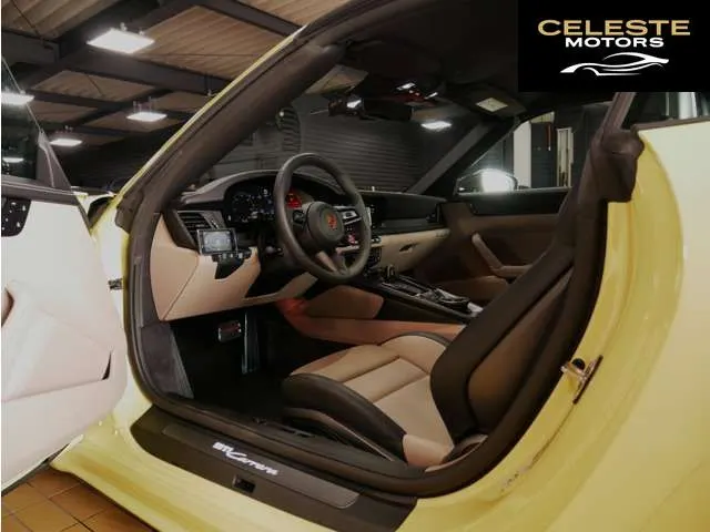 PORSCHE 911 Cabriolet 2024 — photo 6 sur 8