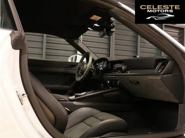 PORSCHE 911 Cabriolet 2024 — photo 8 sur 8