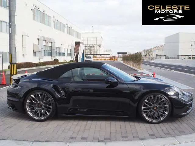 PORSCHE 911 Cabriolet 2021 — photo 2 sur 8