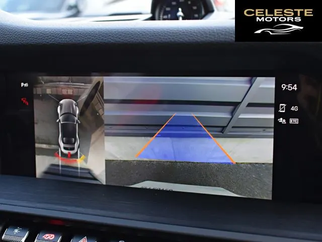 PORSCHE 911 Cabriolet 2024 — photo 6 sur 8