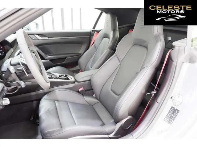 PORSCHE 911 Cabriolet 2024 — photo 6 sur 8