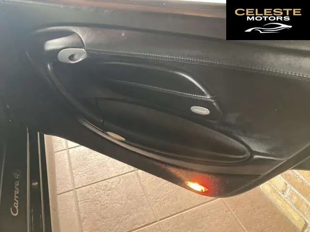 PORSCHE 996カレラ4S 2005 — photo 5 sur 8