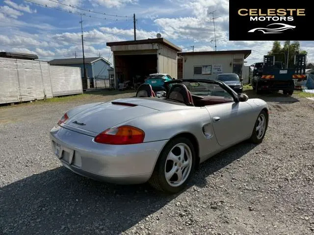 PORSCHE Boxster 1997 — photo 2 sur 8
