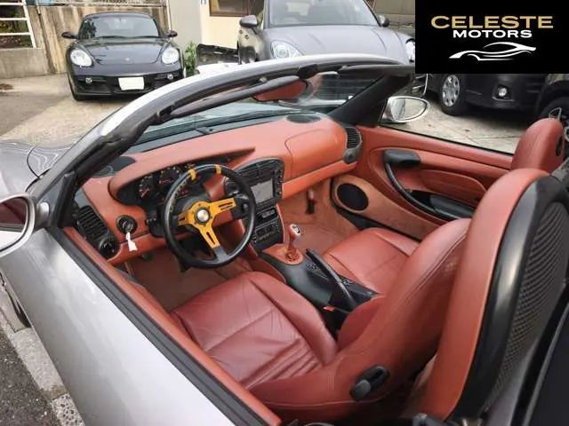 PORSCHE Boxster 1999 — photo 8 sur 8