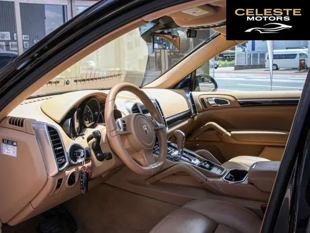 PORSCHE Cayenne 2011 — photo 6 sur 8
