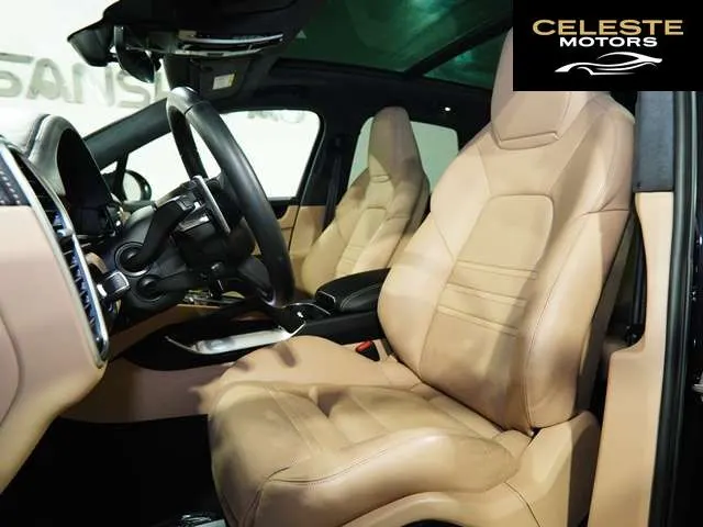 PORSCHE Cayenne 2019 — photo 8 sur 8