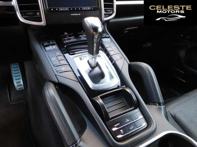 PORSCHE Cayenne 2013 — photo 2 sur 8