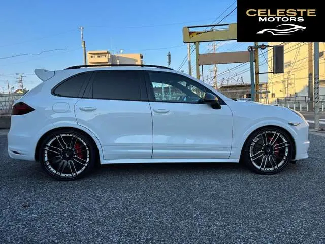 PORSCHE Cayenne 2013 — photo 2 sur 8