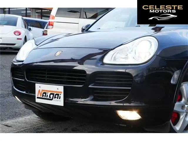 PORSCHE Cayenne 2004 — photo 2 sur 8