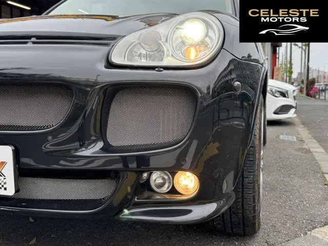 PORSCHE Cayenne 2005 — photo 2 sur 8