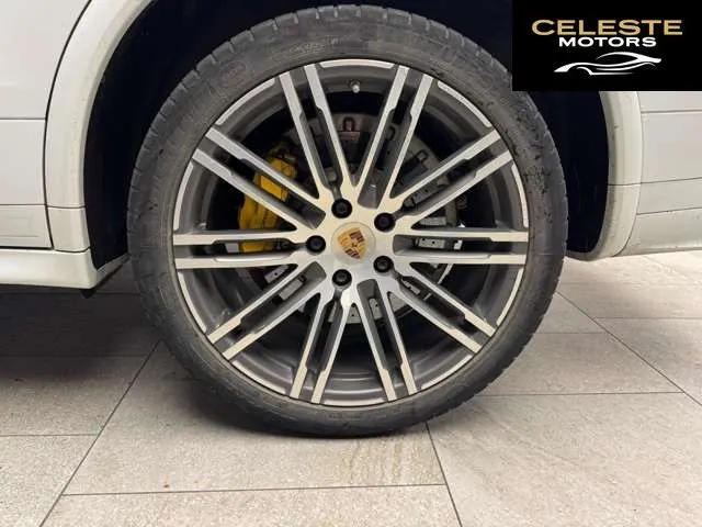 PORSCHE Cayenne 2015 — photo 6 sur 8
