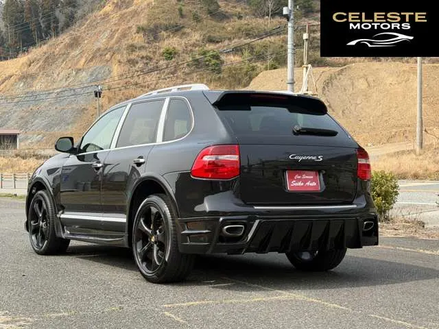 PORSCHE Cayenne 2011 — photo 4 sur 8