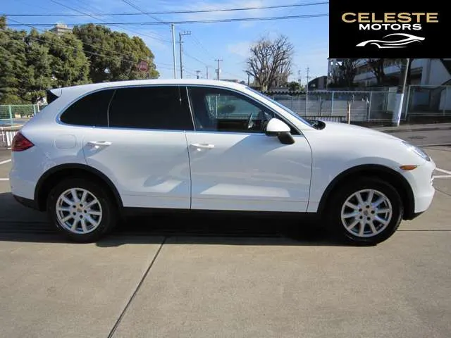 PORSCHE Cayenne 2012 — photo 6 sur 8