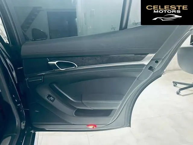 PORSCHE Panamera 2012 — photo 8 sur 8