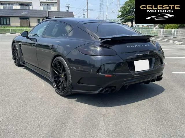 PORSCHE Panamera 2013 — photo 2 sur 8