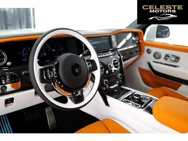 ROLLS-ROYCE Black Badge Cullinan 2025 — photo 2 sur 8