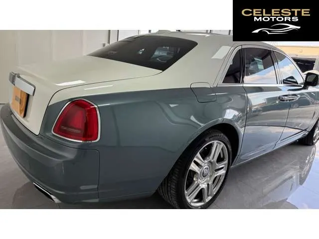 ROLLS-ROYCE Ghost 2010 — photo 4 sur 8