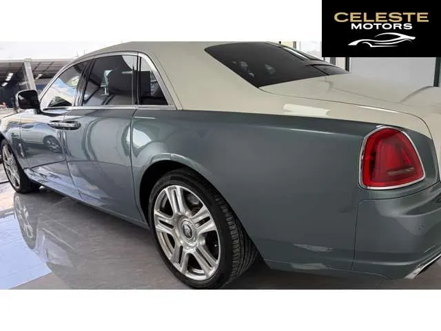 ROLLS-ROYCE Ghost 2010 — photo 7 sur 8