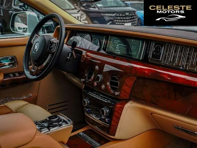 ROLLS-ROYCE Phantom 2020 — photo 2 sur 8