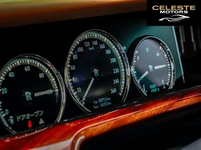 ROLLS-ROYCE Phantom 2020 — photo 6 sur 8