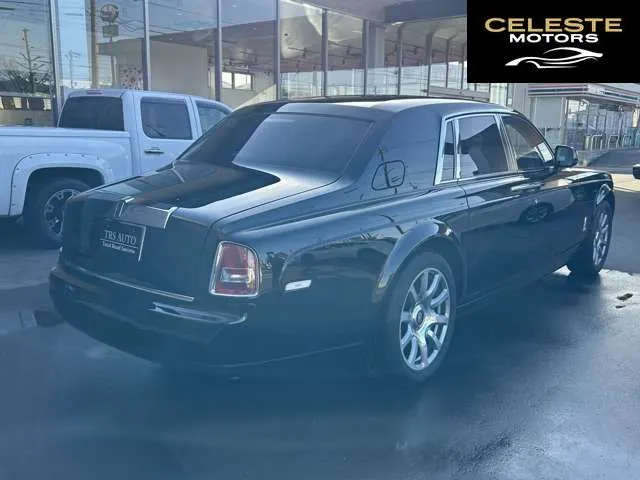ROLLS-ROYCE Phantom 2013 — photo 3 sur 8
