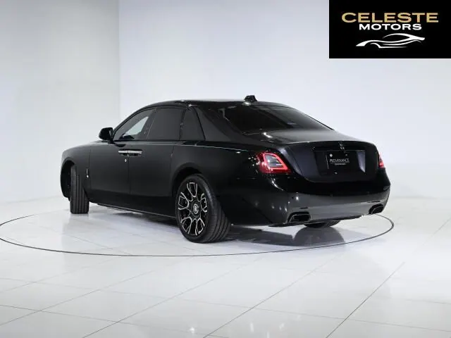 ROLLS-ROYCE Black Badge Ghost 2022 — photo 2 sur 8