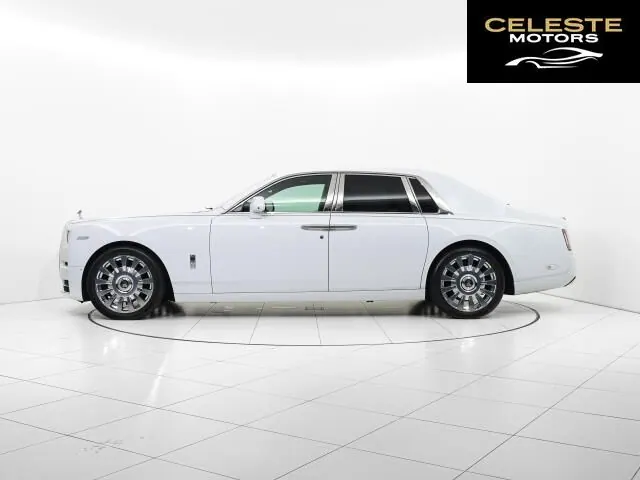 ROLLS-ROYCE Phantom 2021 — photo 2 sur 8