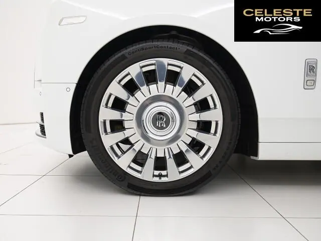 ROLLS-ROYCE Phantom 2021 — photo 3 sur 8